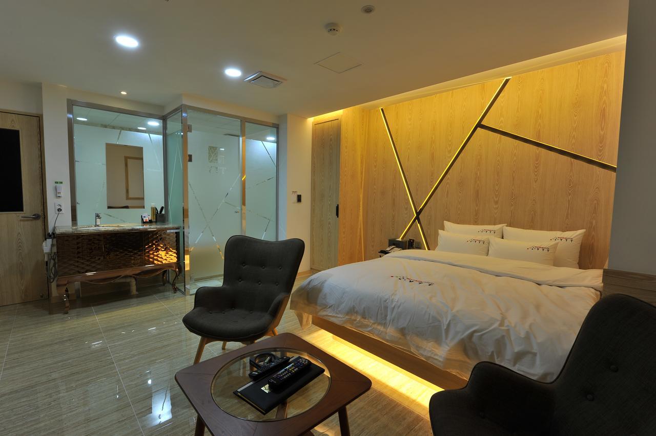 Ytt Hotel Nampo Μπουσάν Εξωτερικό φωτογραφία