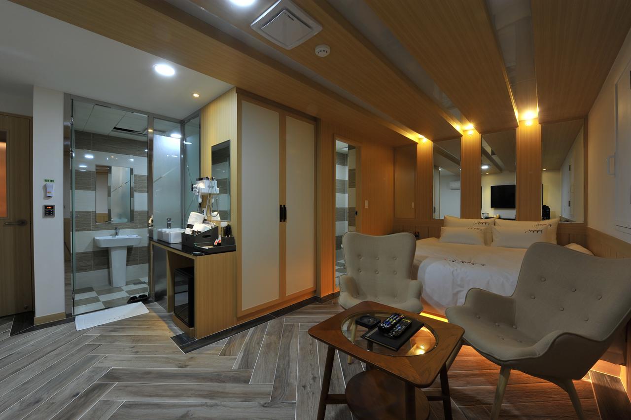 Ytt Hotel Nampo Μπουσάν Εξωτερικό φωτογραφία