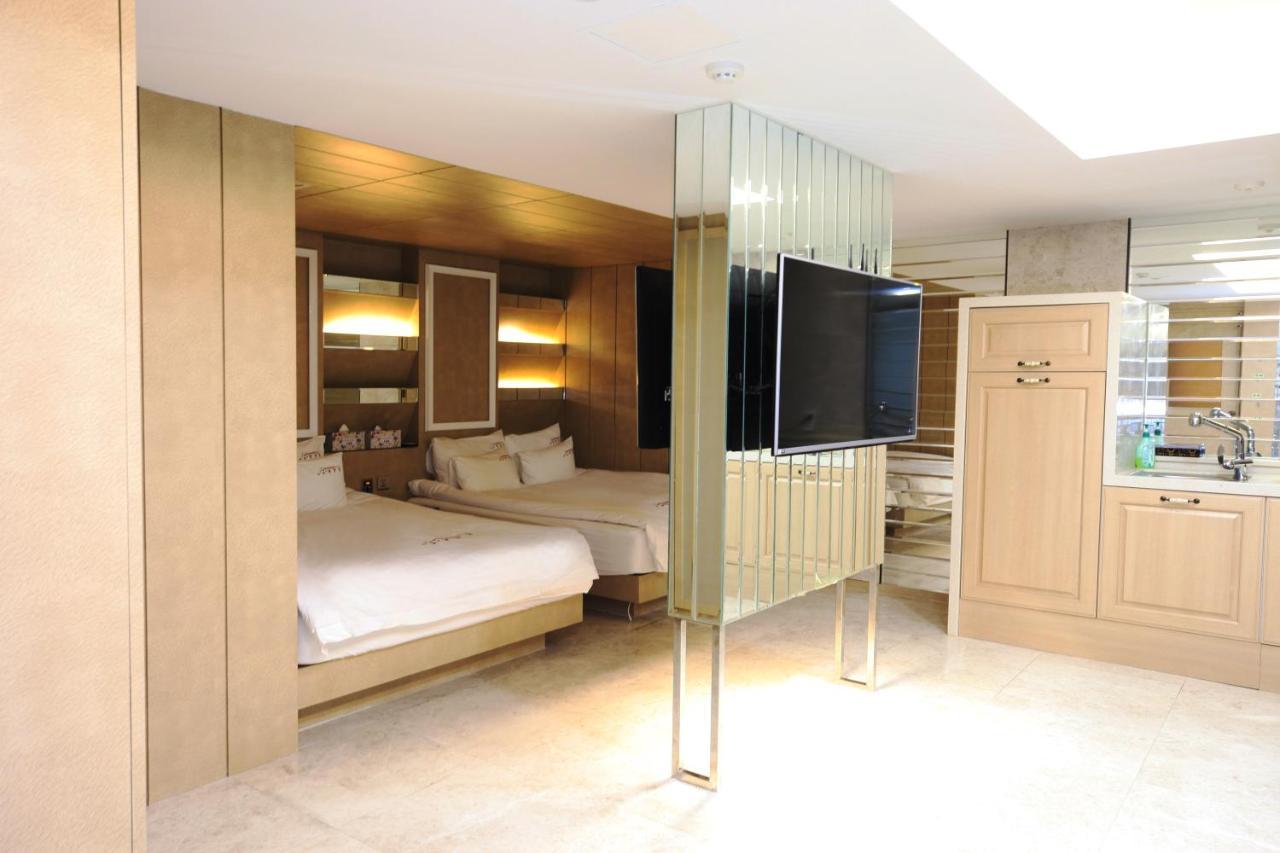 Ytt Hotel Nampo Μπουσάν Εξωτερικό φωτογραφία